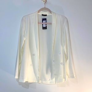 WHITE BLAZER